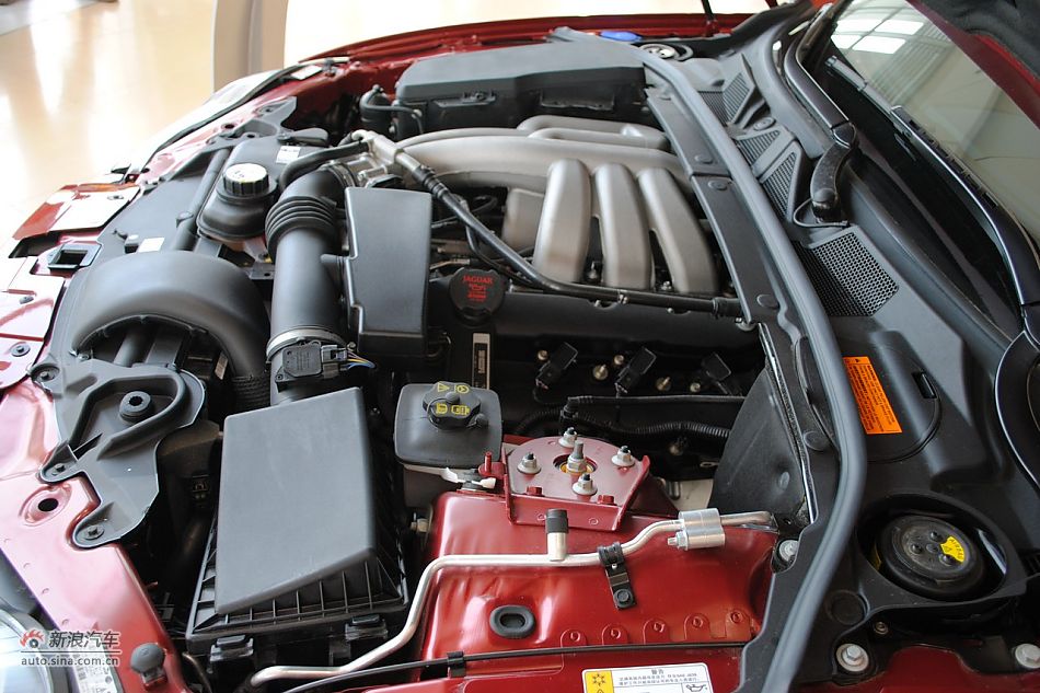 发动机、底盘悬挂及后备箱