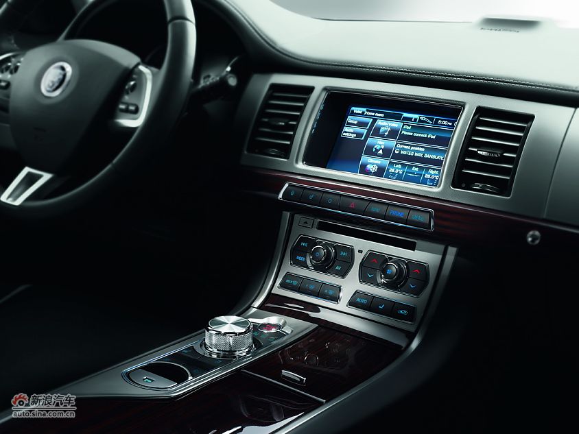 2012款捷豹XF官方图