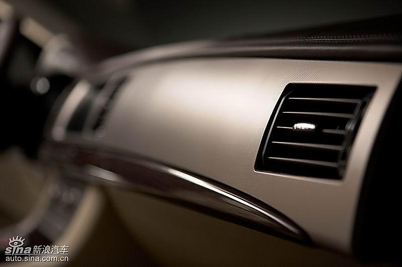 捷豹JAGUAR XF内饰