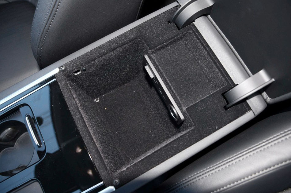 2016 XF 3.0T 绪 οռ