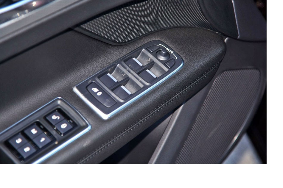 2016 XF 3.0T 绪 οռ