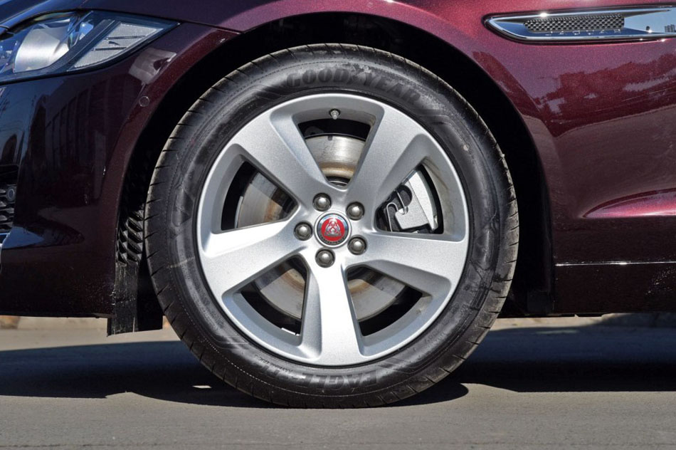 2016款 XF 3.0T 两驱风华版 细节