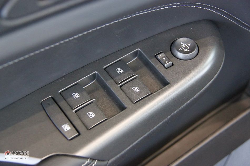 2012款凯迪拉克SRX