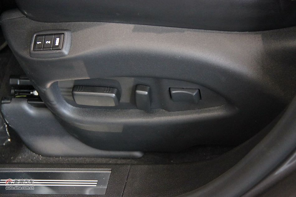 2012款凯迪拉克SRX