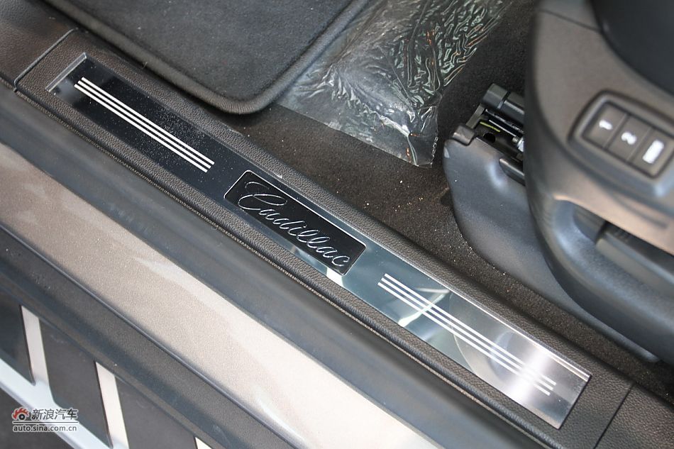 2012款凯迪拉克SRX