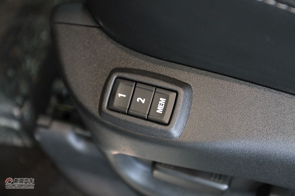 2012款凯迪拉克SRX