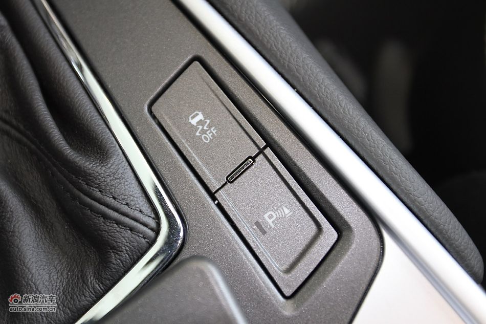 2012款凯迪拉克SRX