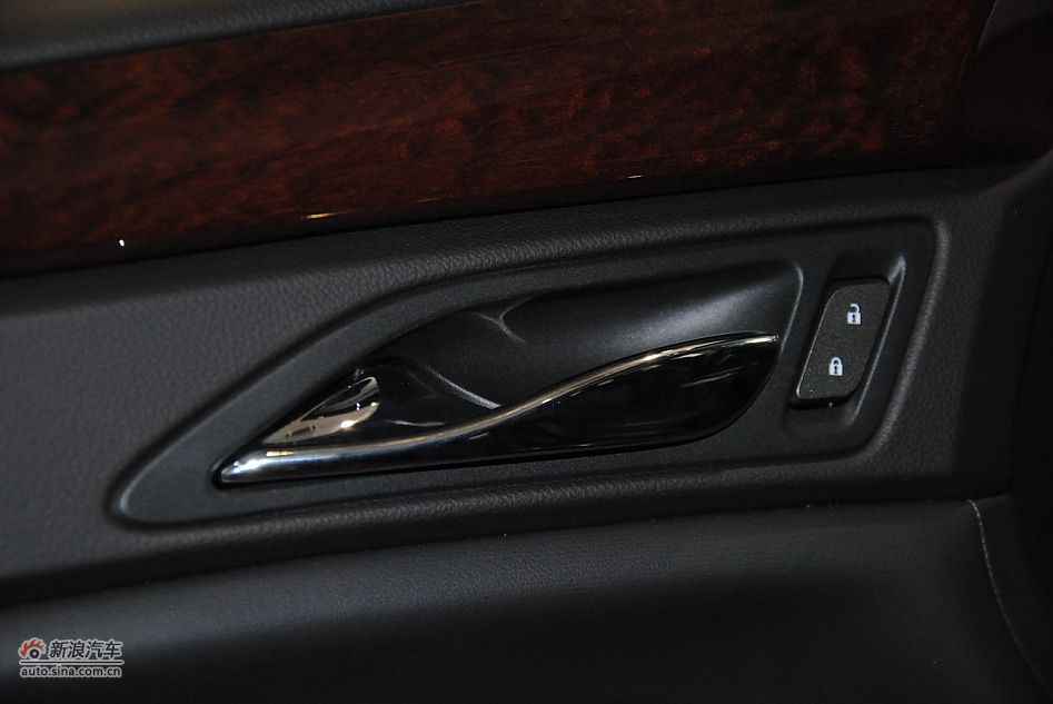 2012款凯迪拉克SRX 3.0L精英型