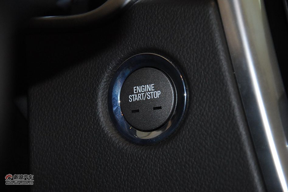 2012款凯迪拉克SRX 3.0L精英型