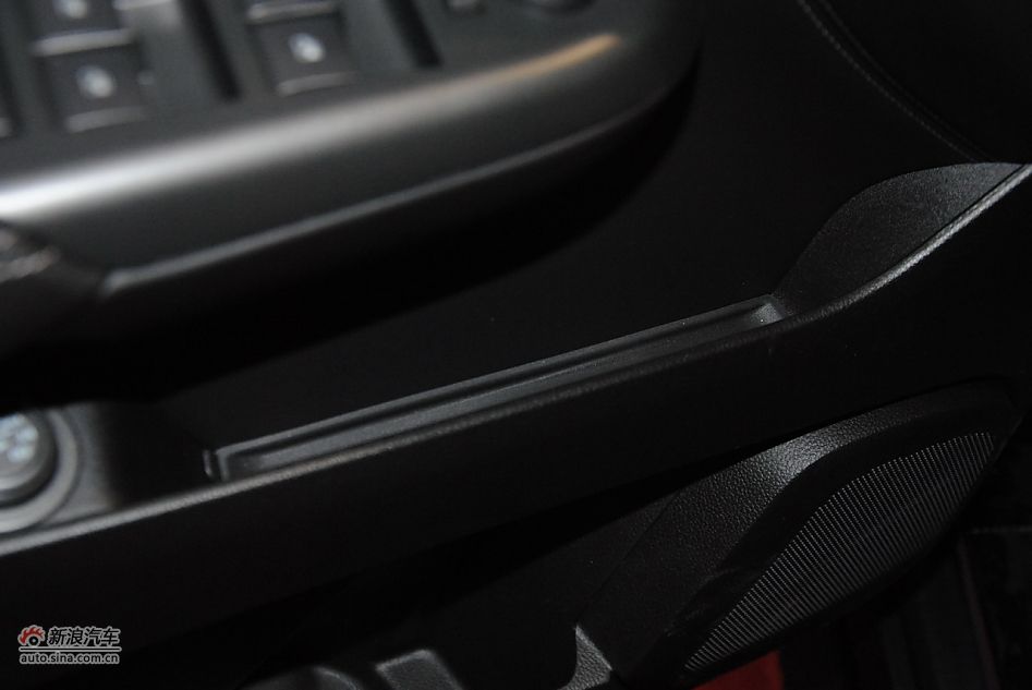 2012款凯迪拉克SRX 3.0L精英型