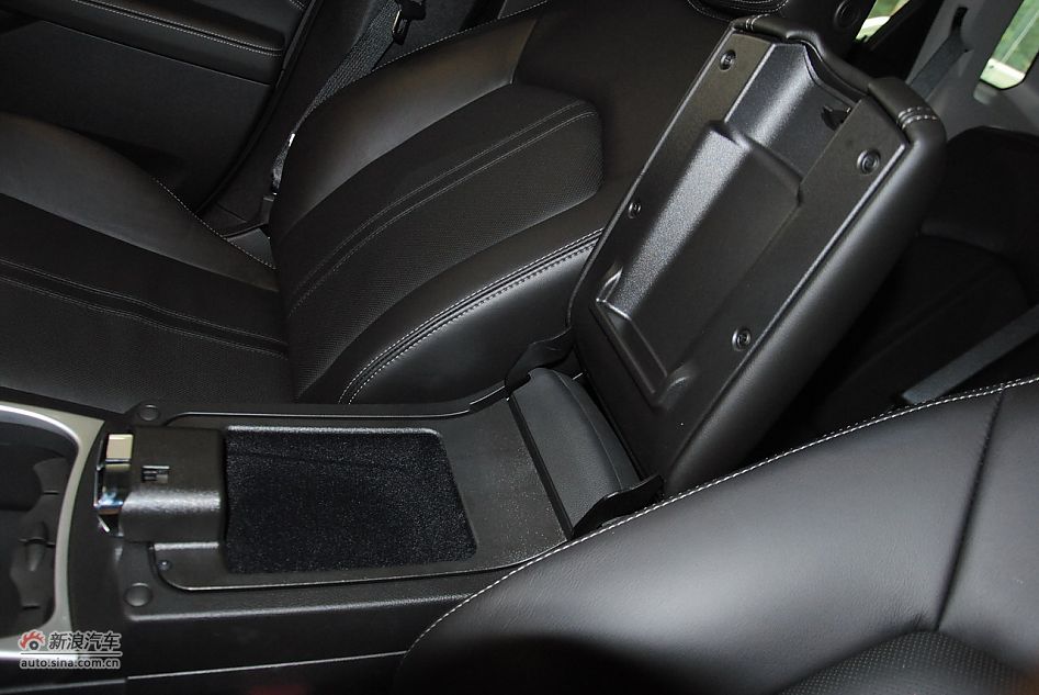 2012款凯迪拉克SRX 3.0L精英型