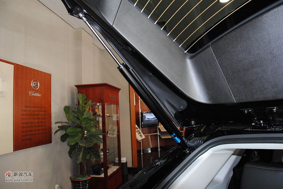 2012款凯迪拉克SRX 3.0L精英型