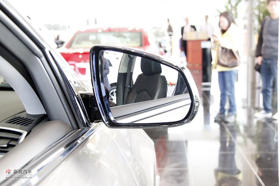 2012款凯迪拉克SRX