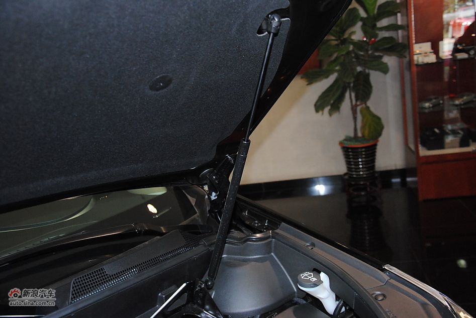 2012款凯迪拉克SRX 3.0L精英型