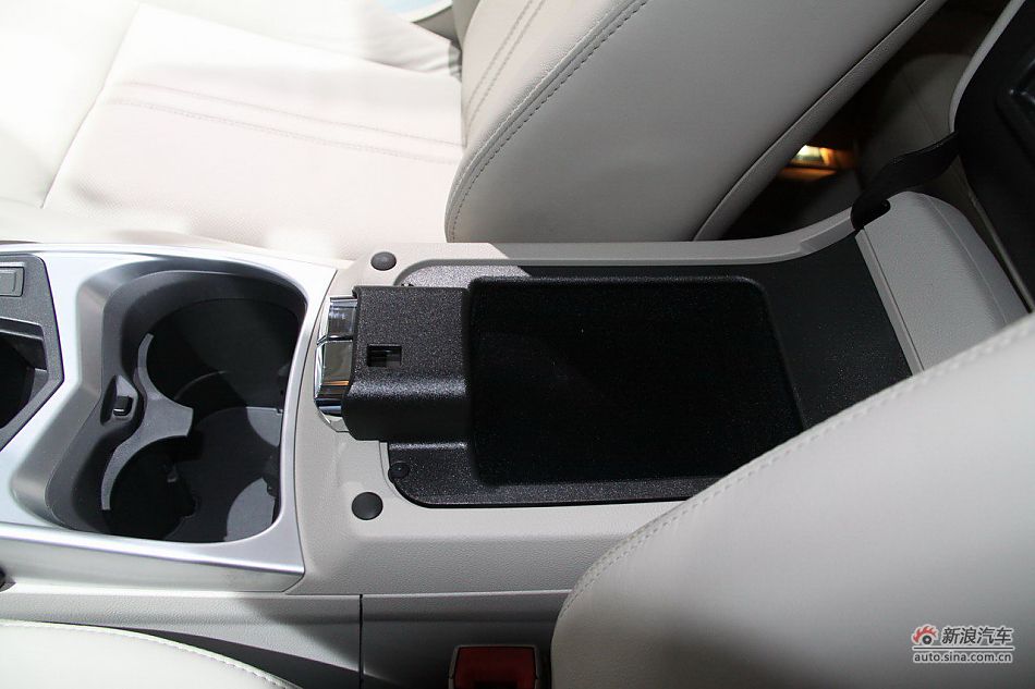 2012款凯迪拉克SRX