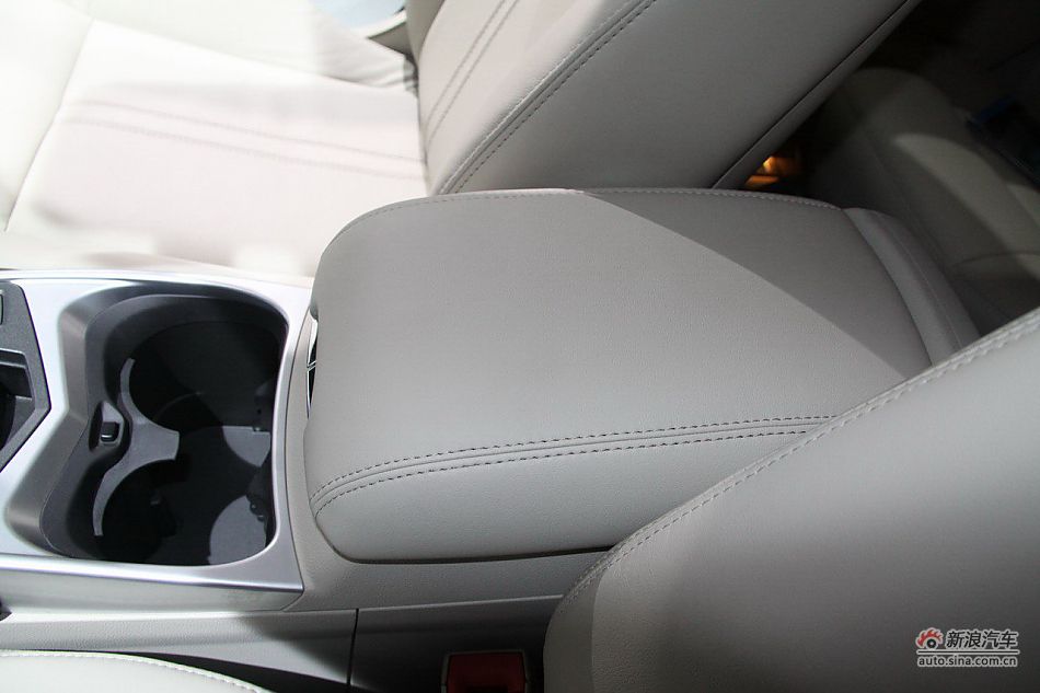 2012款凯迪拉克SRX