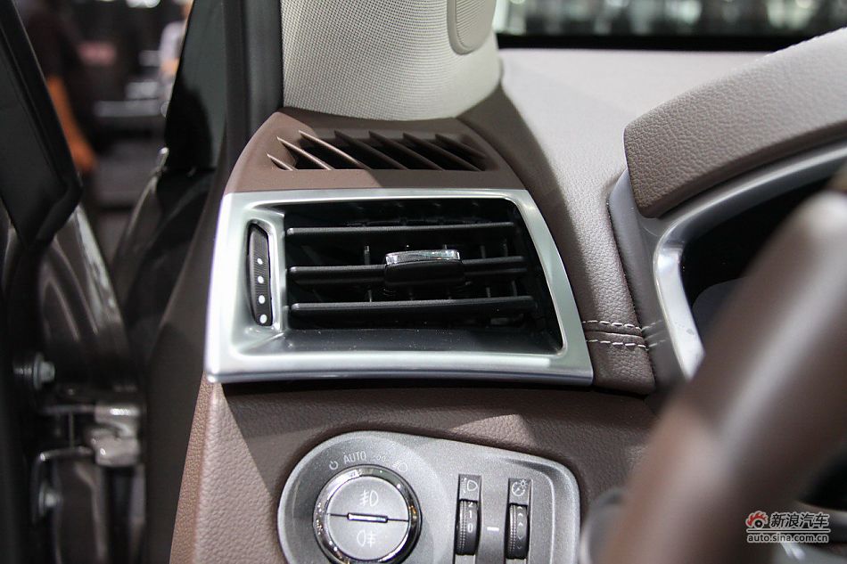 2012款凯迪拉克SRX