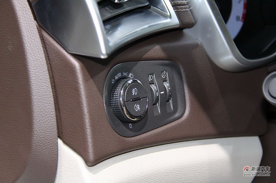 2012款凯迪拉克SRX