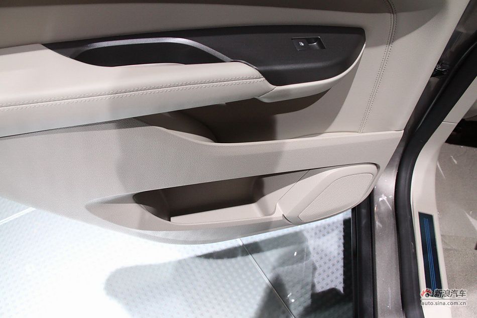 2012款凯迪拉克SRX