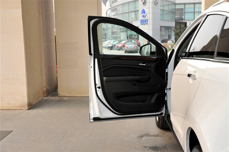 2013款凯迪拉克SRX 3.0L自动领先型