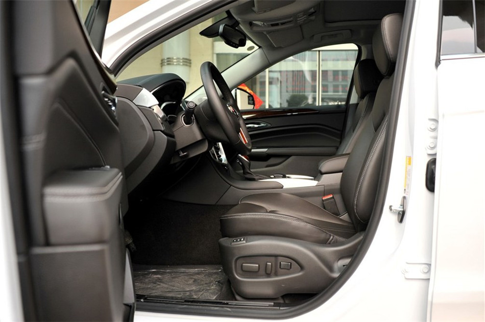 2013款凯迪拉克SRX 3.0L自动领先型