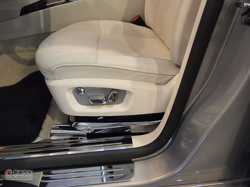 劳斯莱斯古思特实拍图-座椅空间