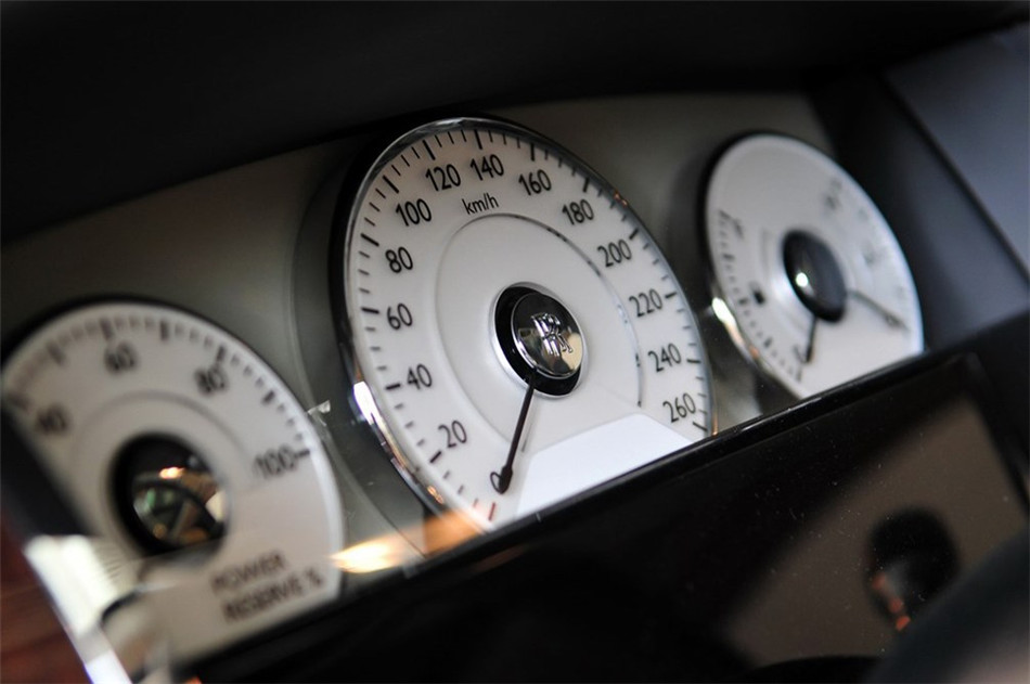 2012款古思特6.6T加长版