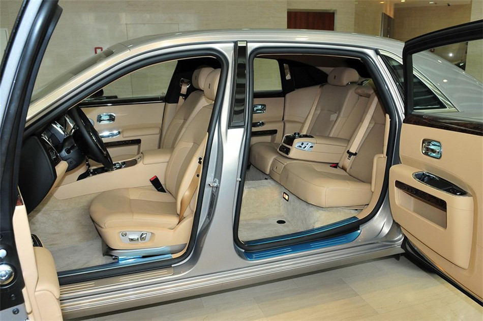 2012款古思特6.6T加长版