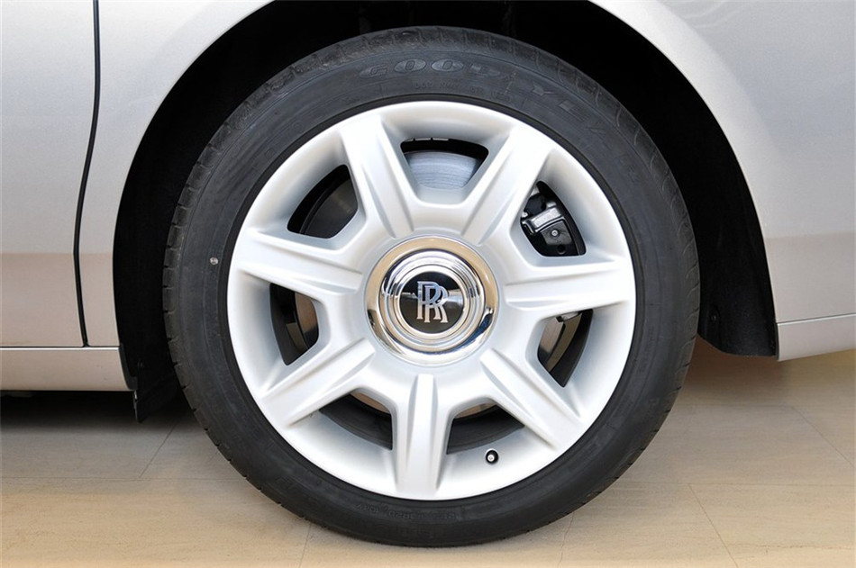 2012款古思特6.6T加长版