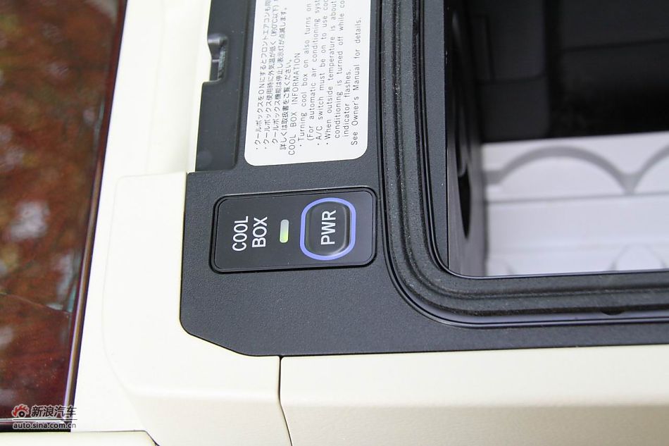 2010款雷克萨斯GX460座椅空间