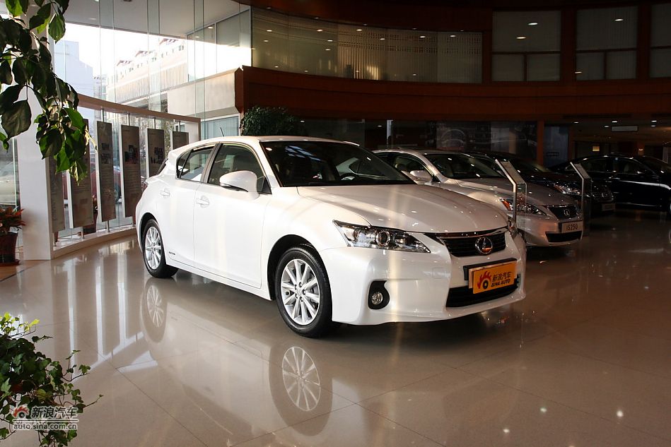 2012款雷克萨斯CT200h