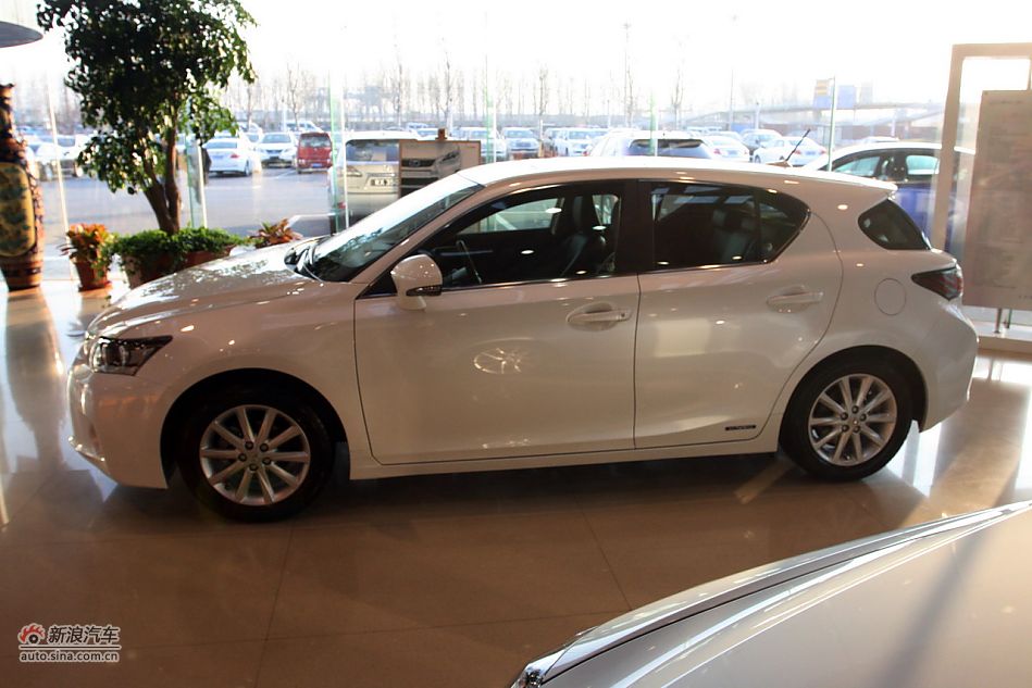 2012款雷克萨斯CT200h