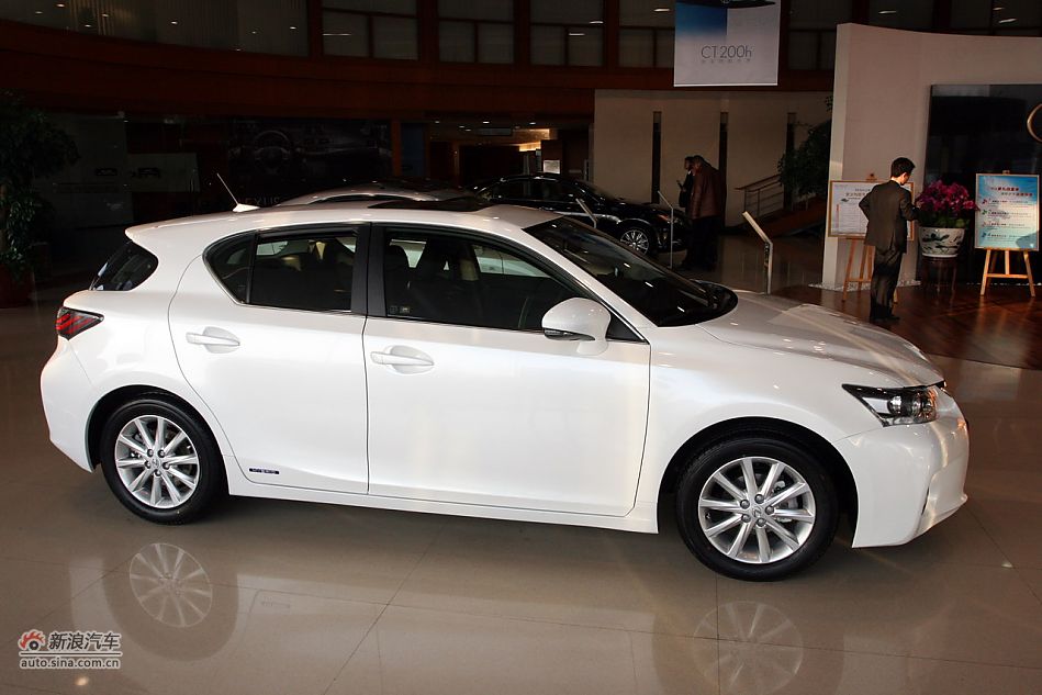 2012款雷克萨斯CT200h