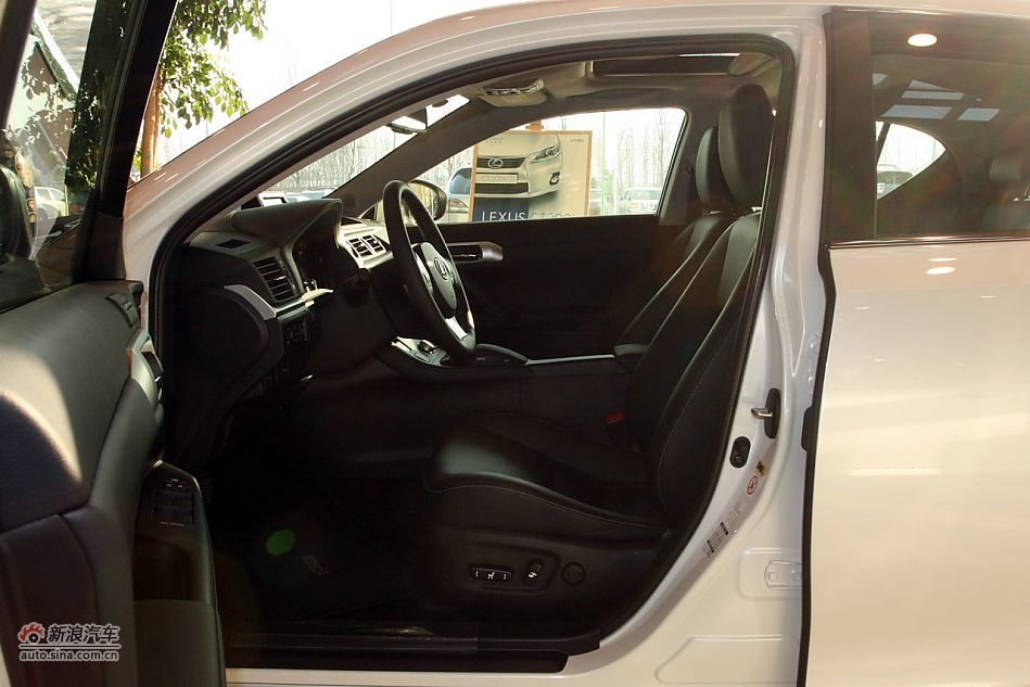 2012款雷克萨斯CT200h
