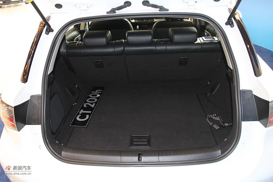 雷克萨斯CT200h