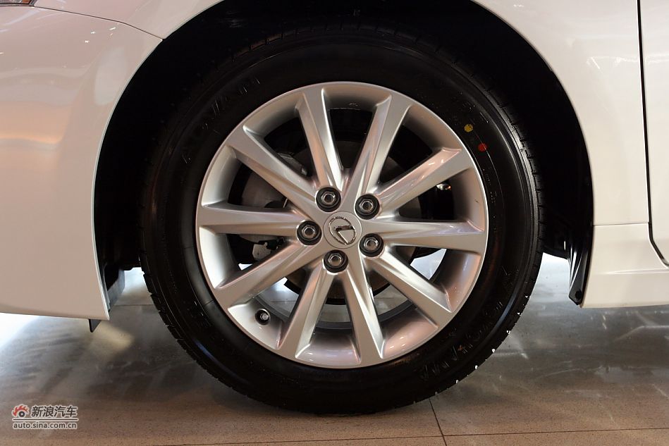 2012款雷克萨斯CT200h