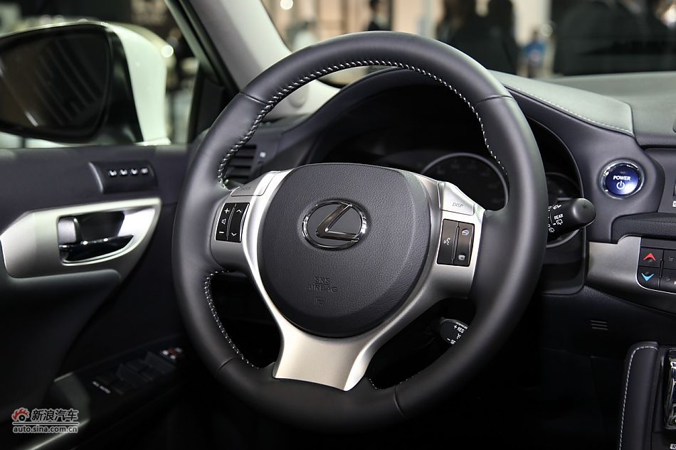 雷克萨斯CT200h