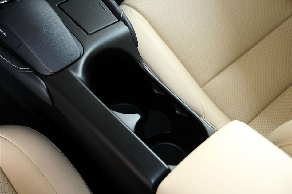 2013款 CT200h 豪华版 内饰