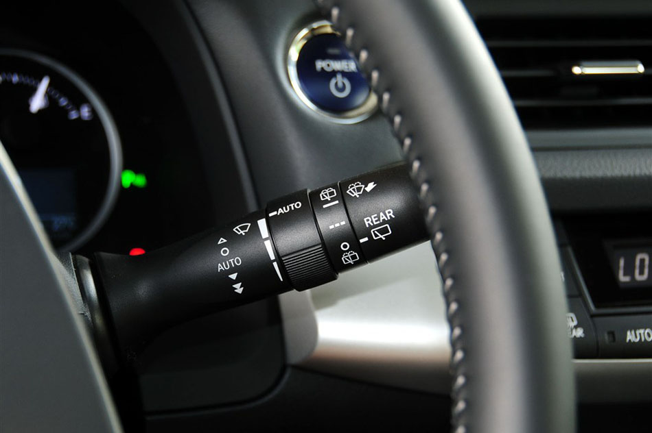 2013款 CT200h 豪华版 内饰