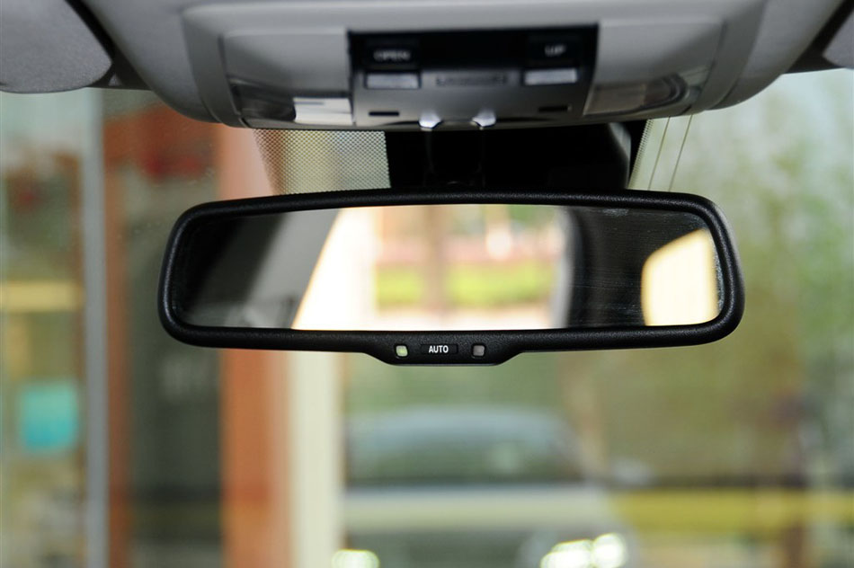 2013款 CT200h 豪华版 空间