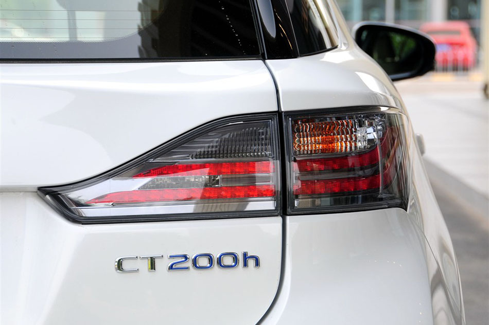 2013款 CT200h 豪华版 细节