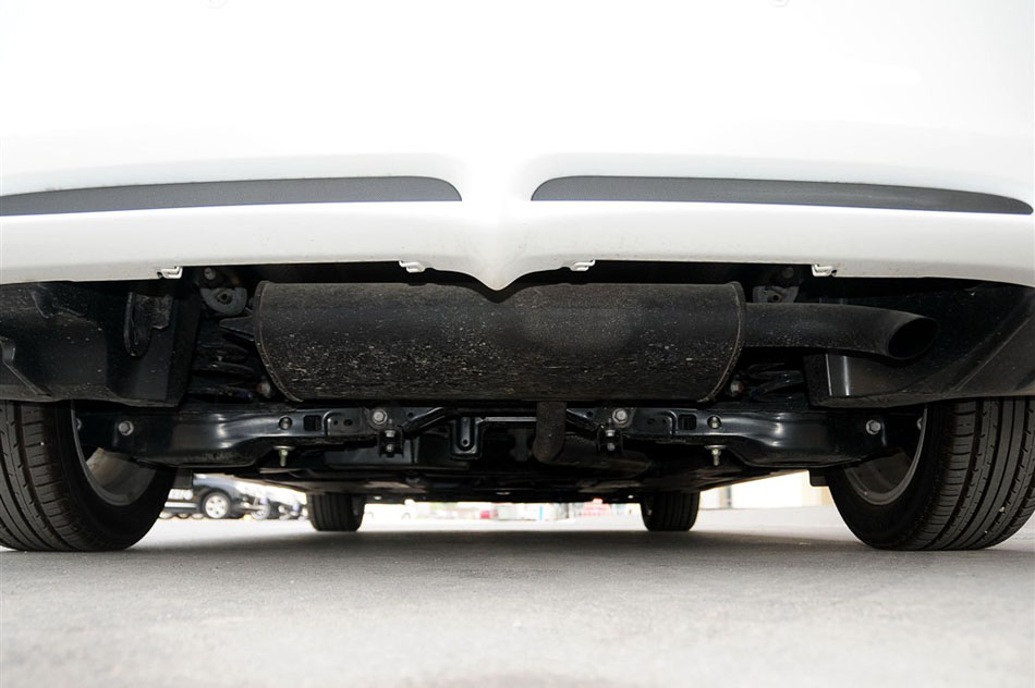 2013款 CT200h 豪华版 引擎底盘