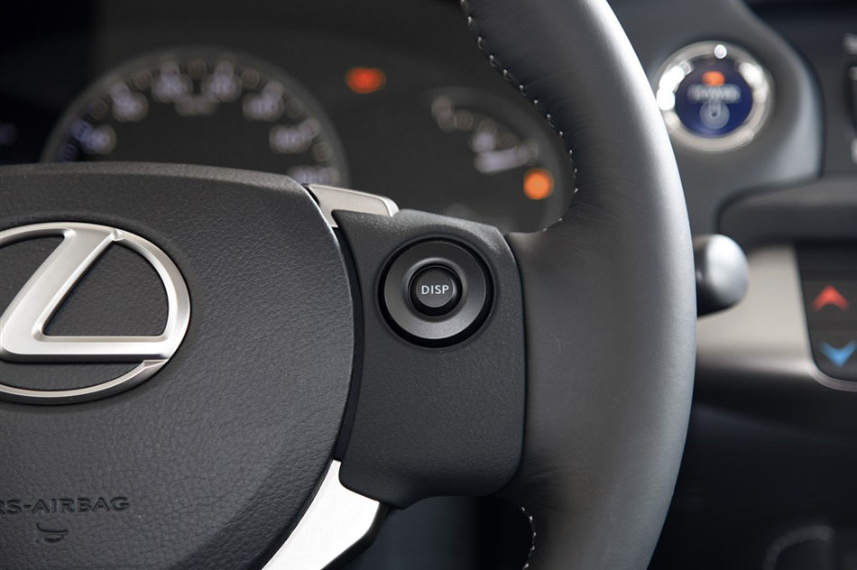 2015款 CT200h 暗夜骑士版 内饰