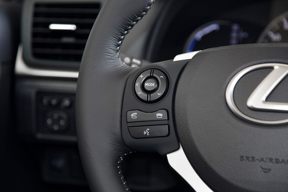 2015款 CT200h 暗夜骑士版 内饰