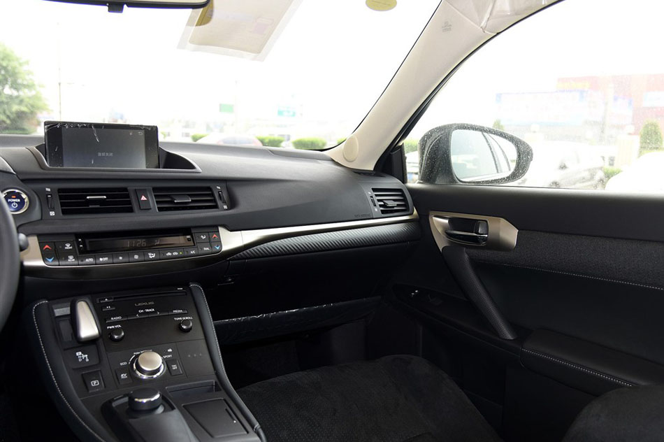 2015款 CT200h 暗夜骑士版 内饰