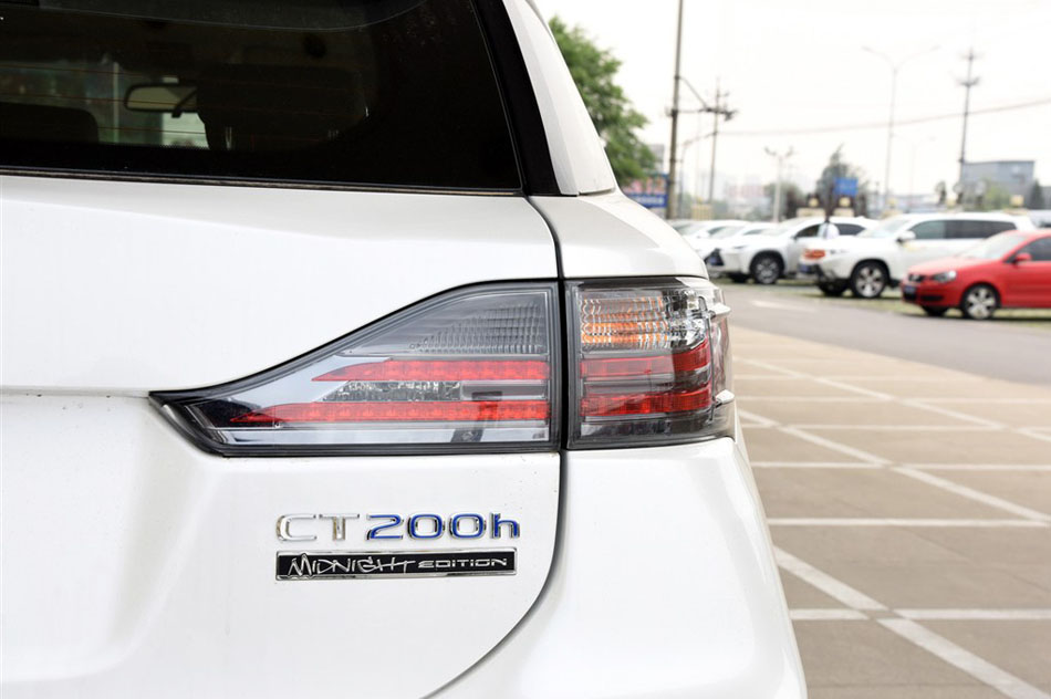 2015款 CT200h 暗夜骑士版 细节