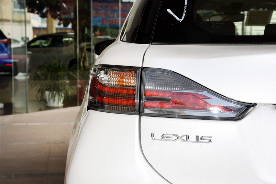 2015款 CT200h 暗夜骑士版 细节