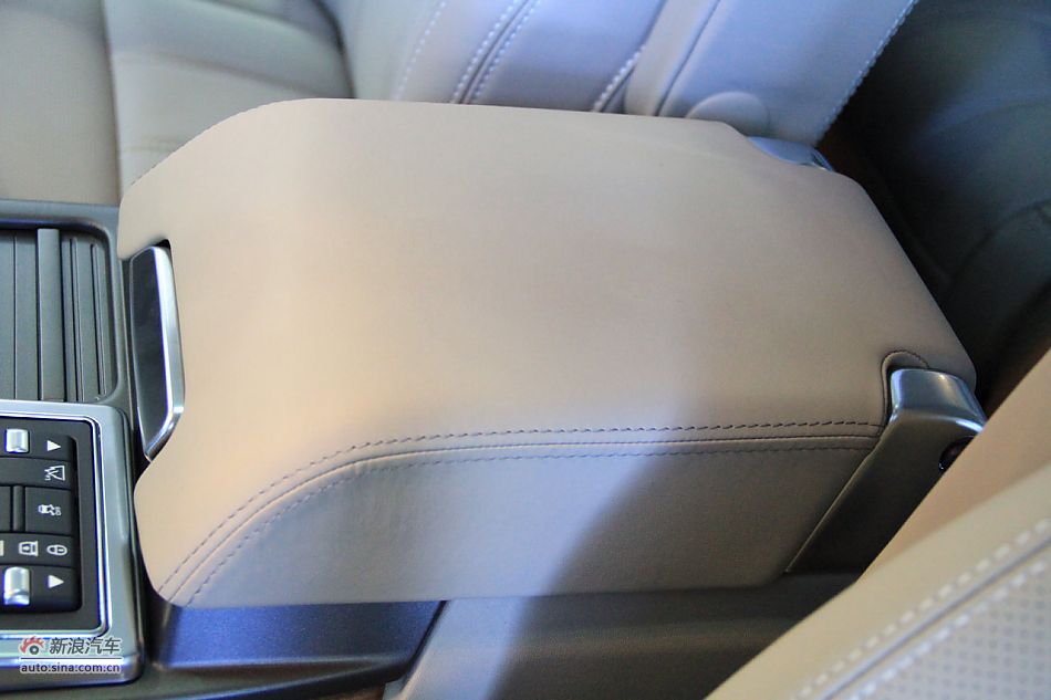 2012款揽胜运动版到店实拍