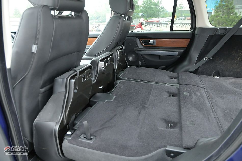 后备箱空间及细节实拍