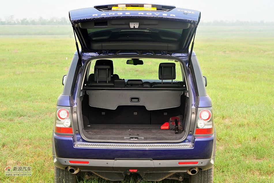 后备箱空间及细节实拍